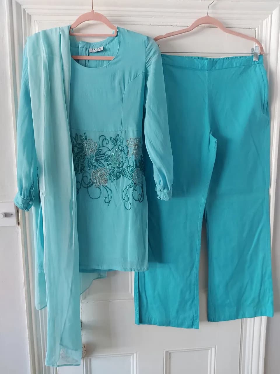 Saiqa Majeed turquoise embroidered 3 piece kameez