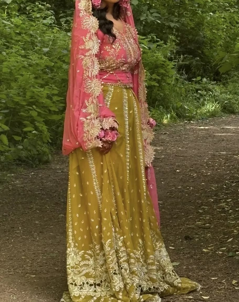 mehndi lehenga — image 1