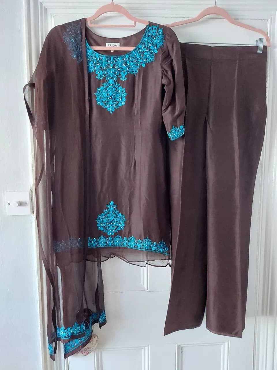Saiqa Majeed brown with turquoise embroidery 3 piece kameez