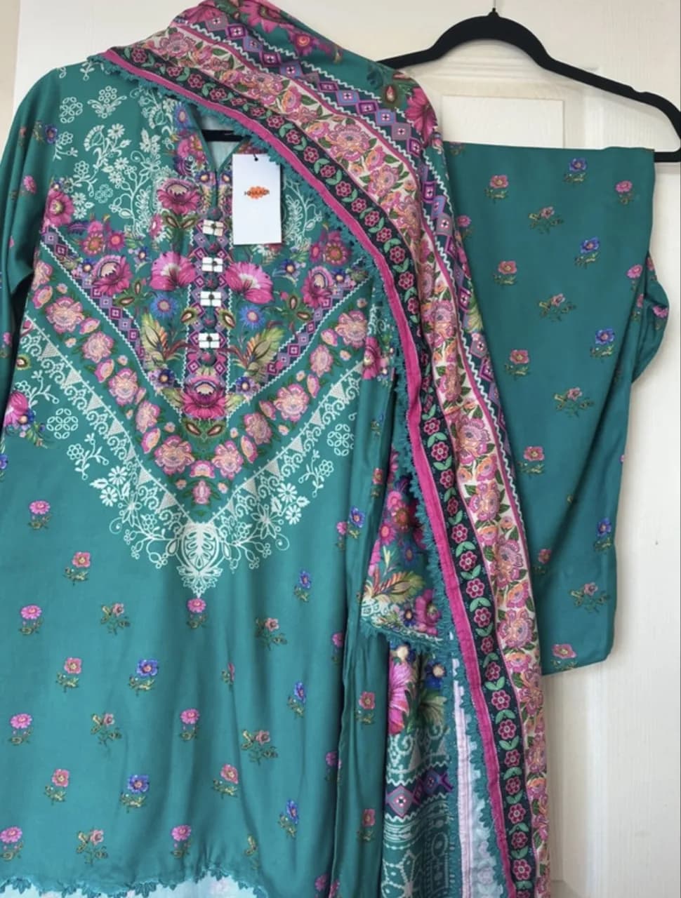 Khaadi winters suit — image 1