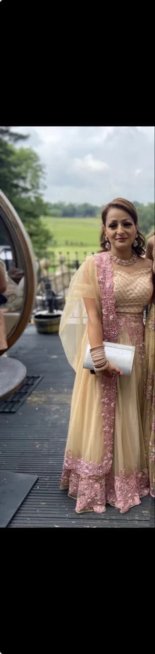 Party lengha with duppatta size small/UK 8 — image 1