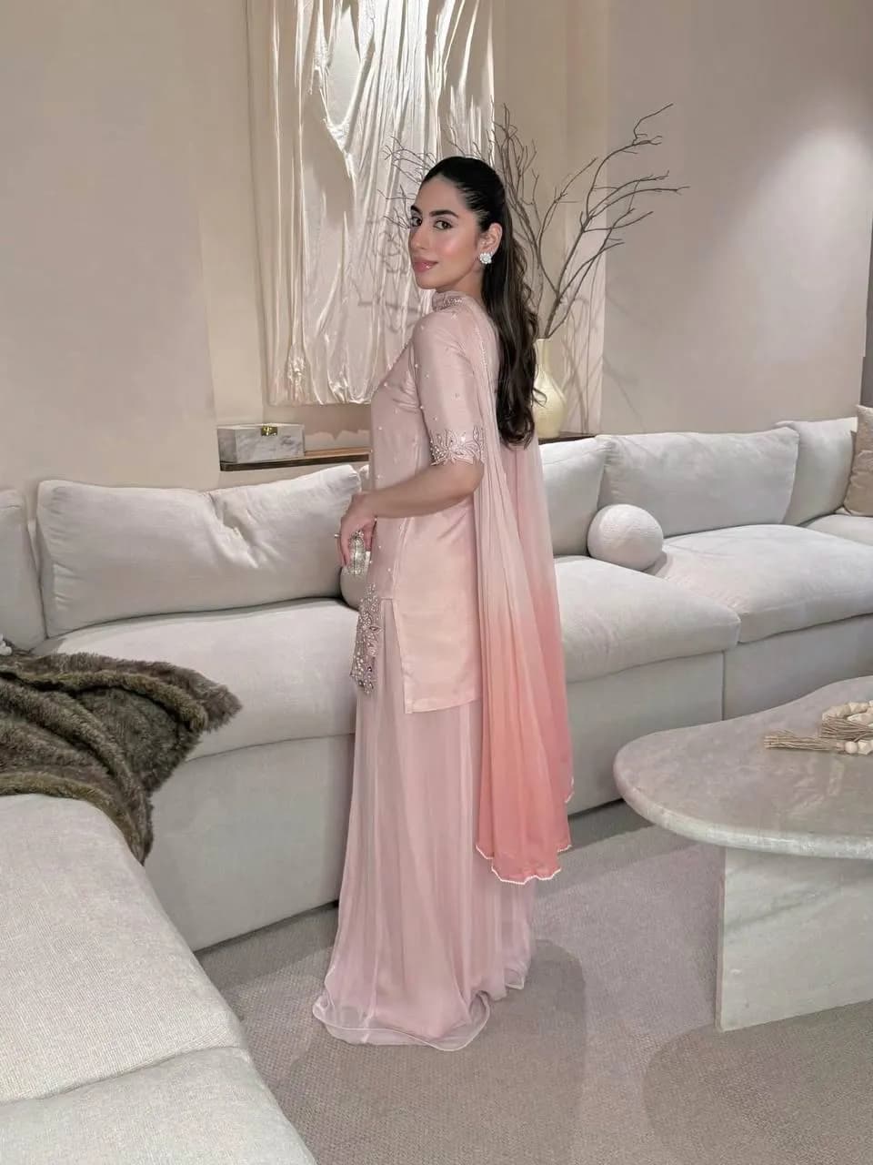 Pakistani/ Indian suit shalwar kameez Asian clothing Eid outfit embroidered suit
