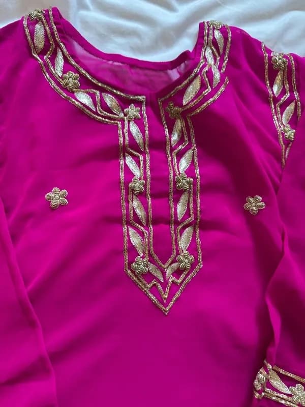 Beautiful magenta kameez with wired silver gold embroidery — image 1