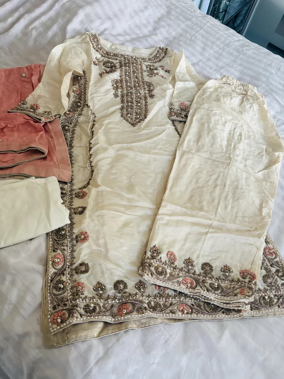 Pakistani Designer Formal Wedding Party Outfit Size S/M Brand New — image 1