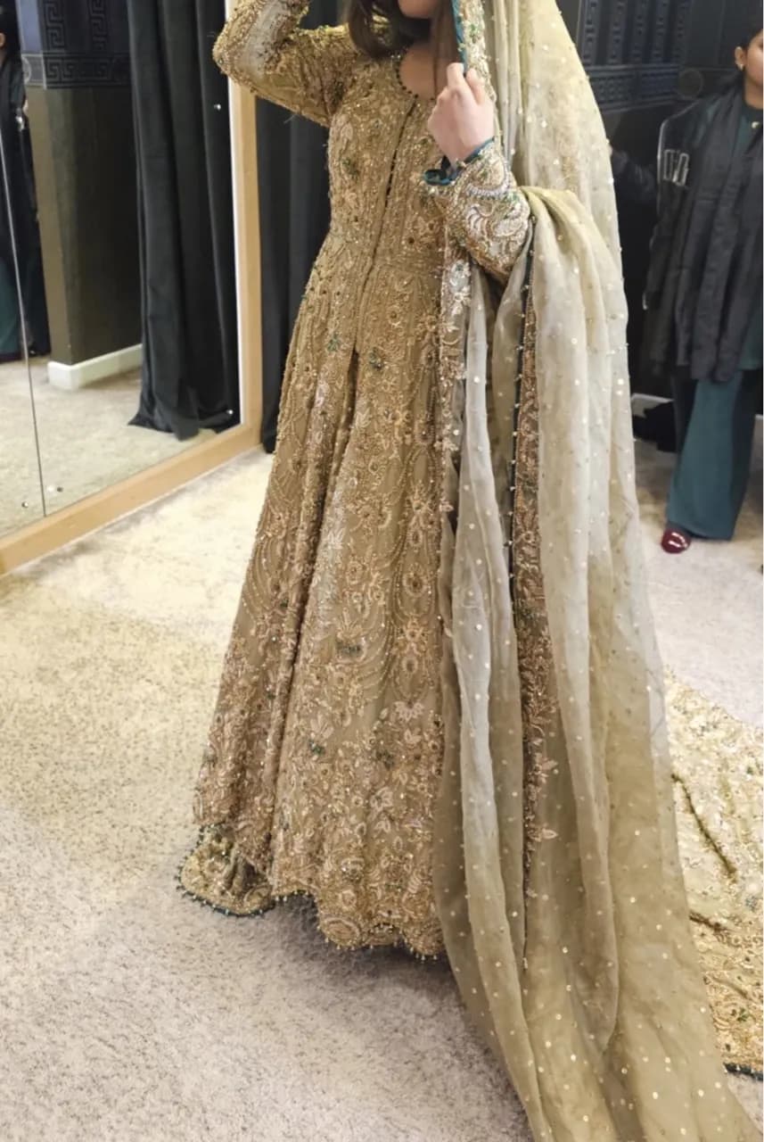 Bridal lengha with dupatta — image 1