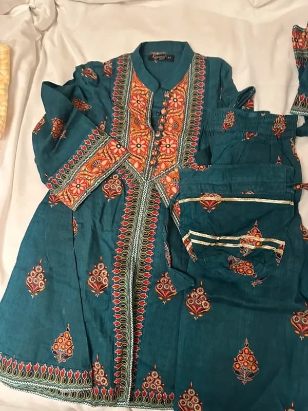 Brand new Keysariya kids teal Pakistani dress with pouch and flared leggings
