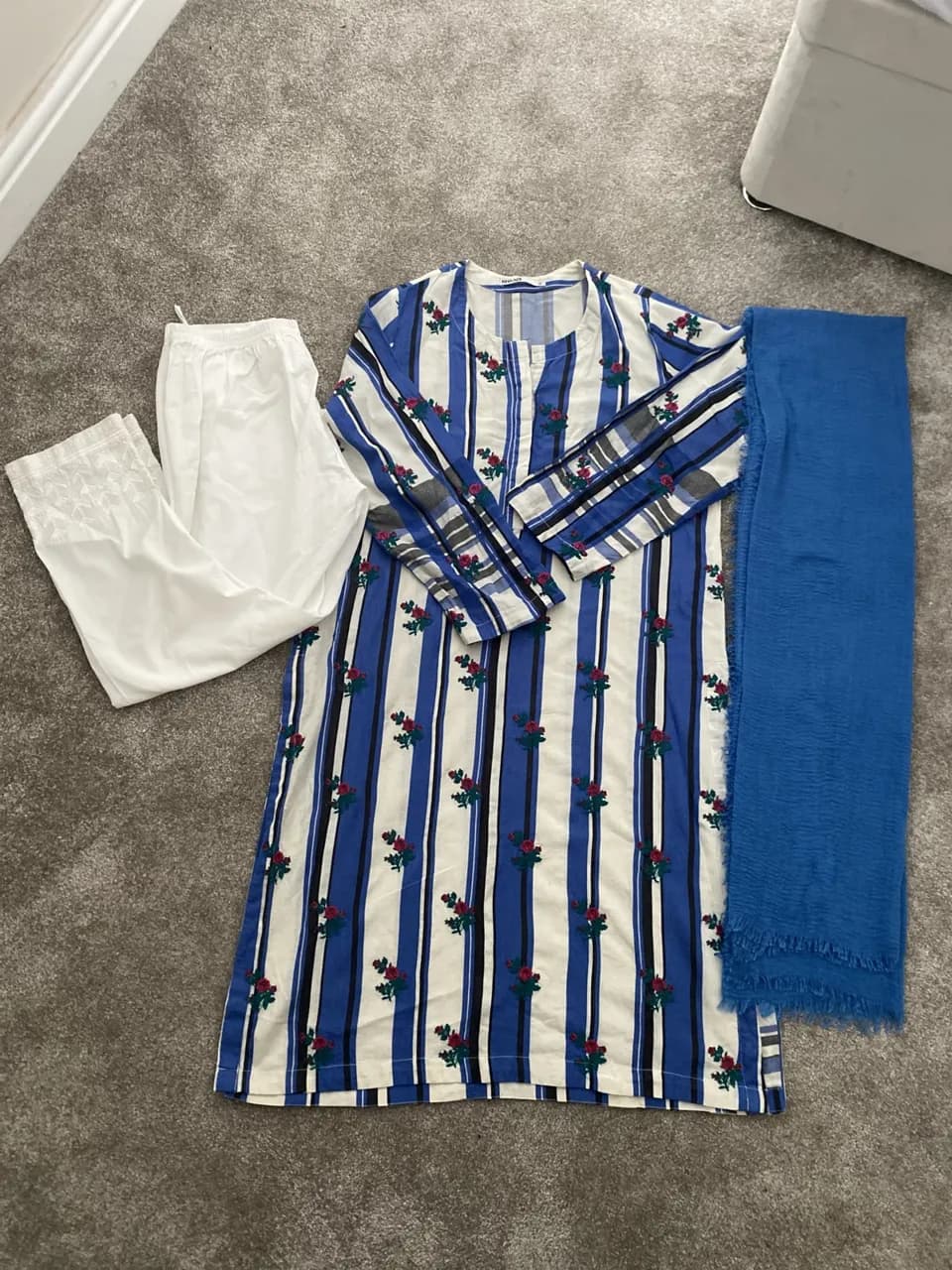 Khaadi 2 Piece Outfit — image 1