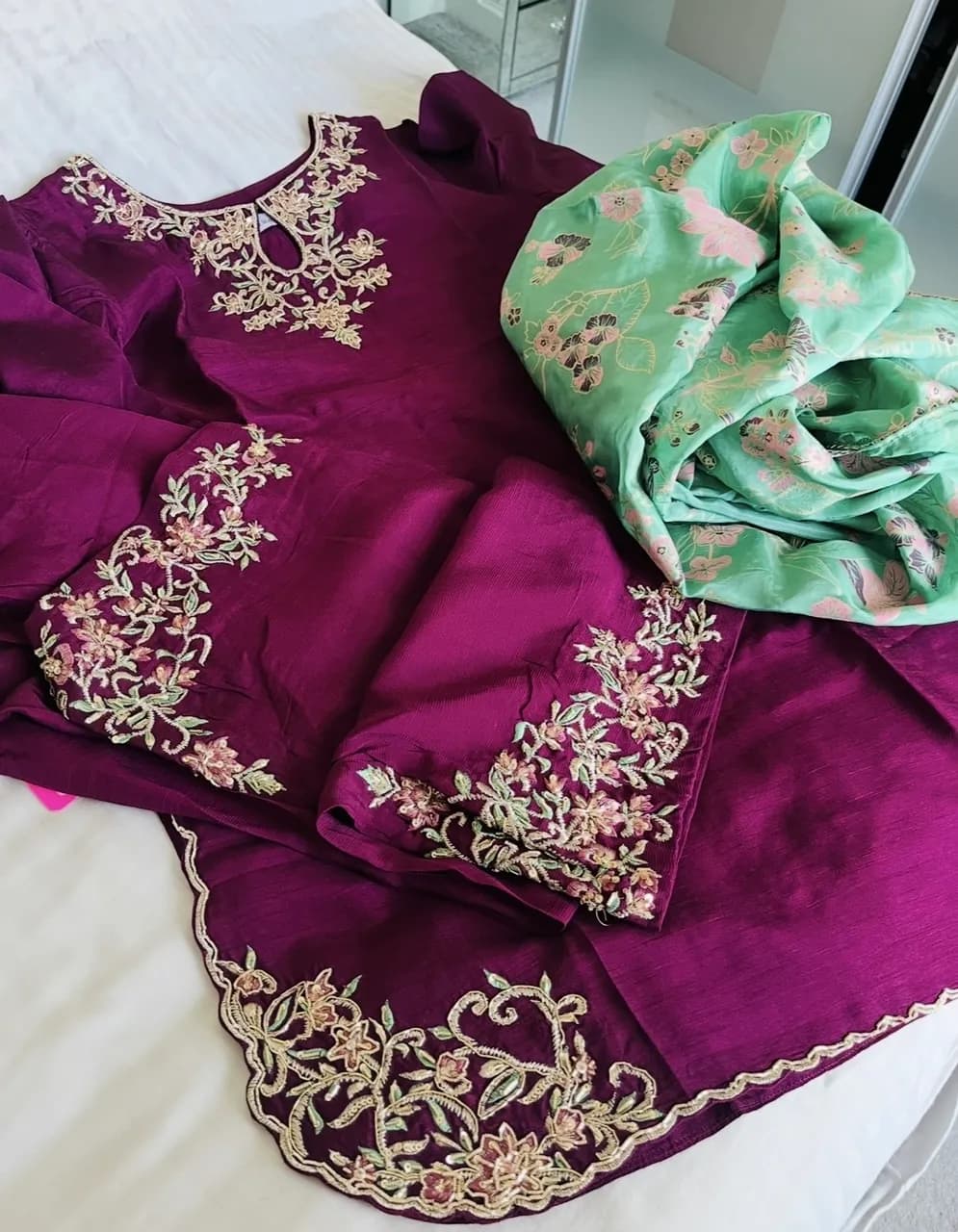 3 Piece Outfit - Henna Mehndi London — image 1