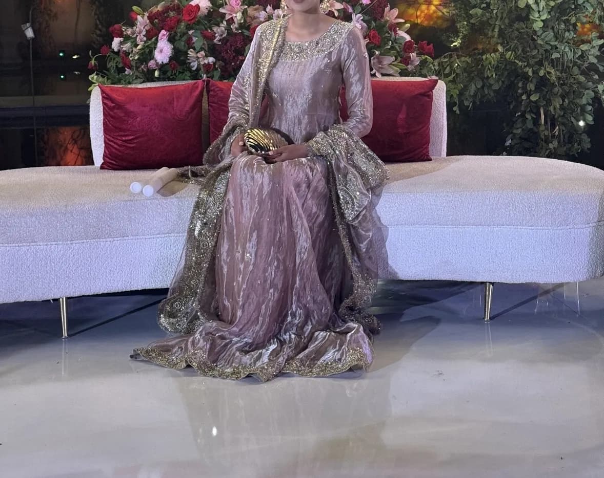 party wear — image 1