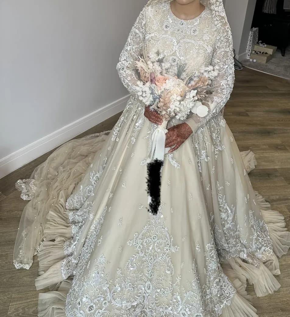 Bridal Gown with Veil — image 1