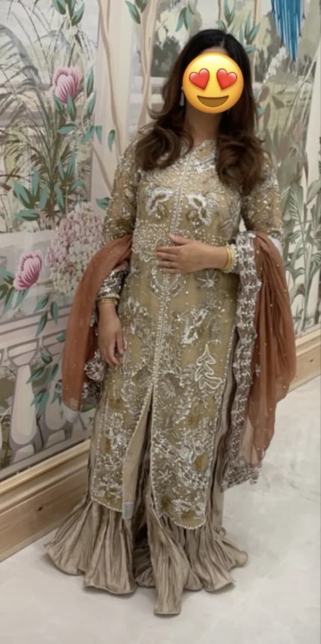 party wear — image 1