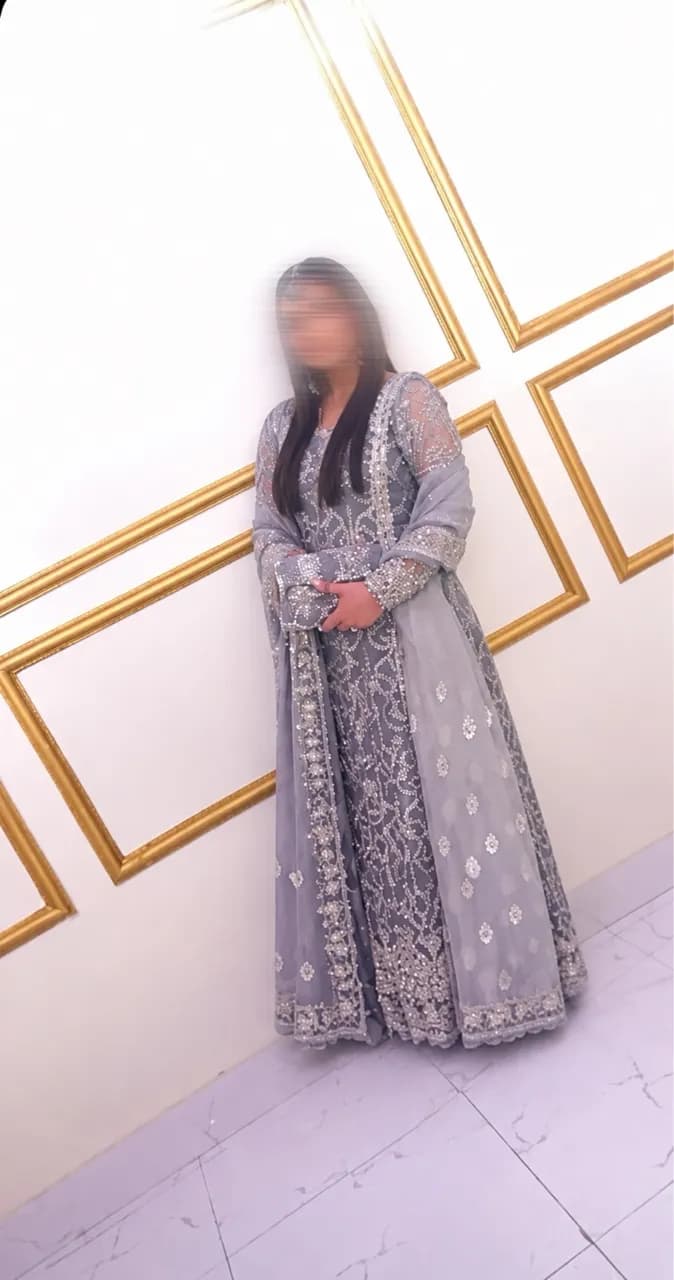 Kanwal malik- zareen with potli bag — image 1