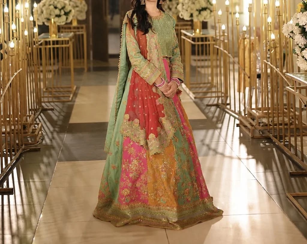 Barouque embroidered silk — image 1