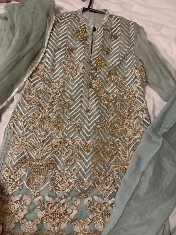 Beautiful Agha Noor brand new embroidered 3 piece set size M — image 1