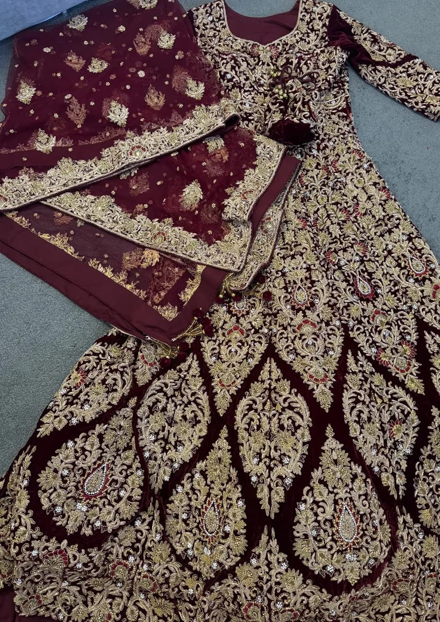 Heavy bridal lengha, red, UK size 8-10