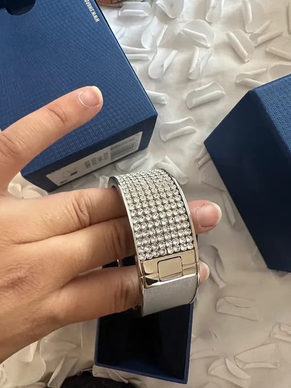 Brand new Swarovski crystal intervals silver wide bangle