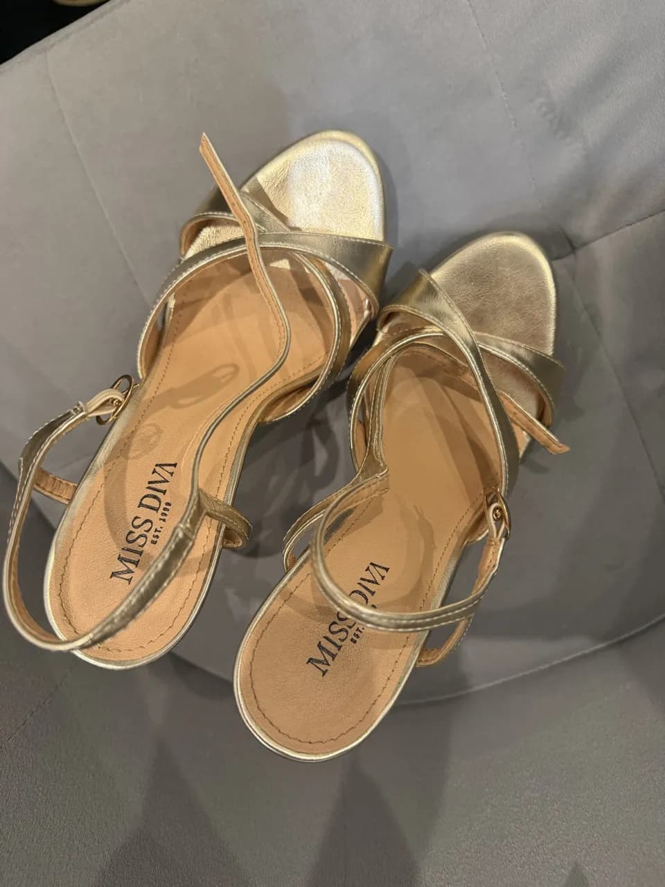 Gold heels bridal 4 inches — image 1