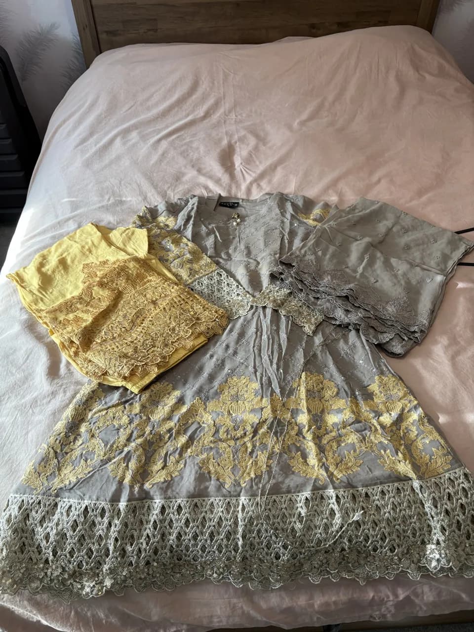 Party outfit- 3 piece — image 1