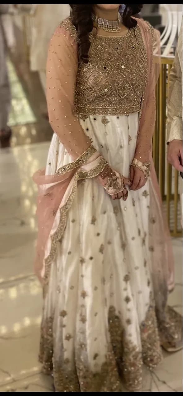 Wedding Outfit — image 1