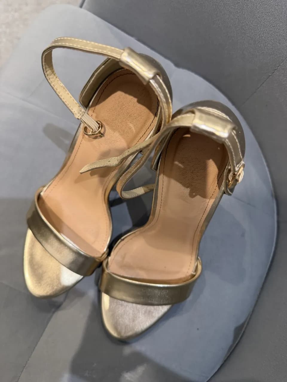 Gold heels (bridal) — image 1