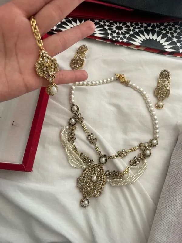 lovely kundan pearl jewellery set — image 1