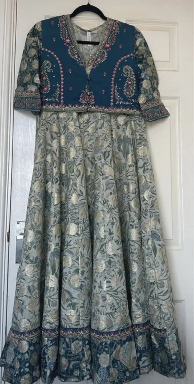 Ethnic fancy dress — image 1