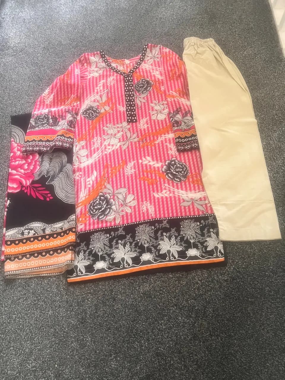 Pakistani 3 piece suit