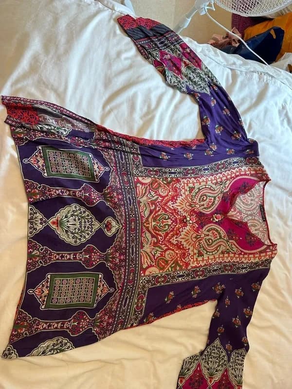 lovely printed lawn kurta limelight size m — image 1