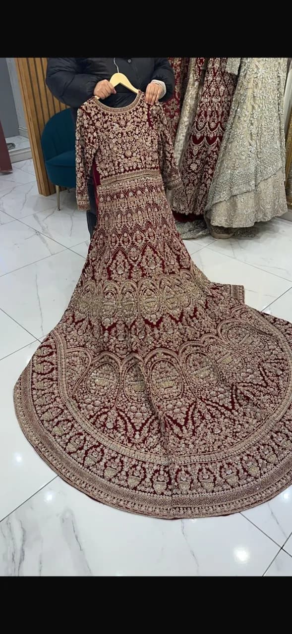 Bridal Lengha Plus size very heavy — image 1