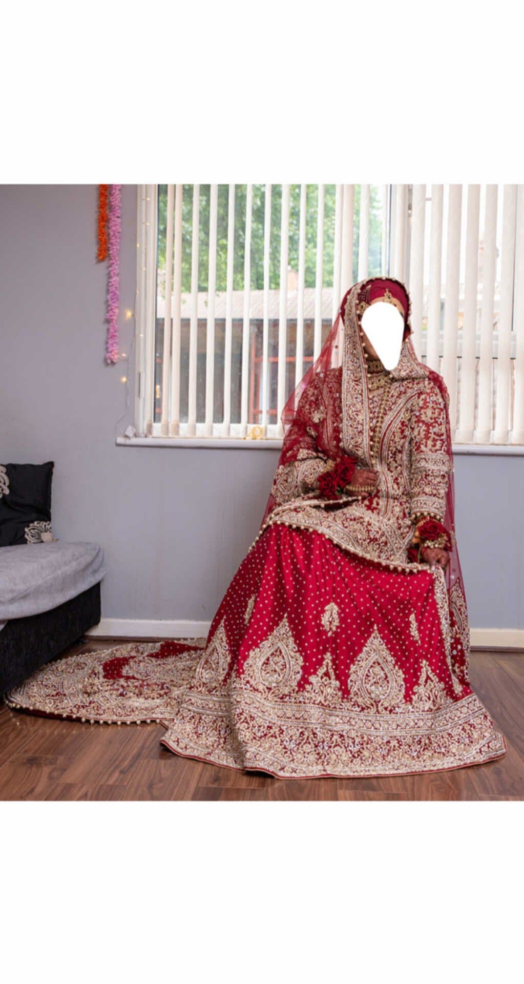 Bridal dress — image 1