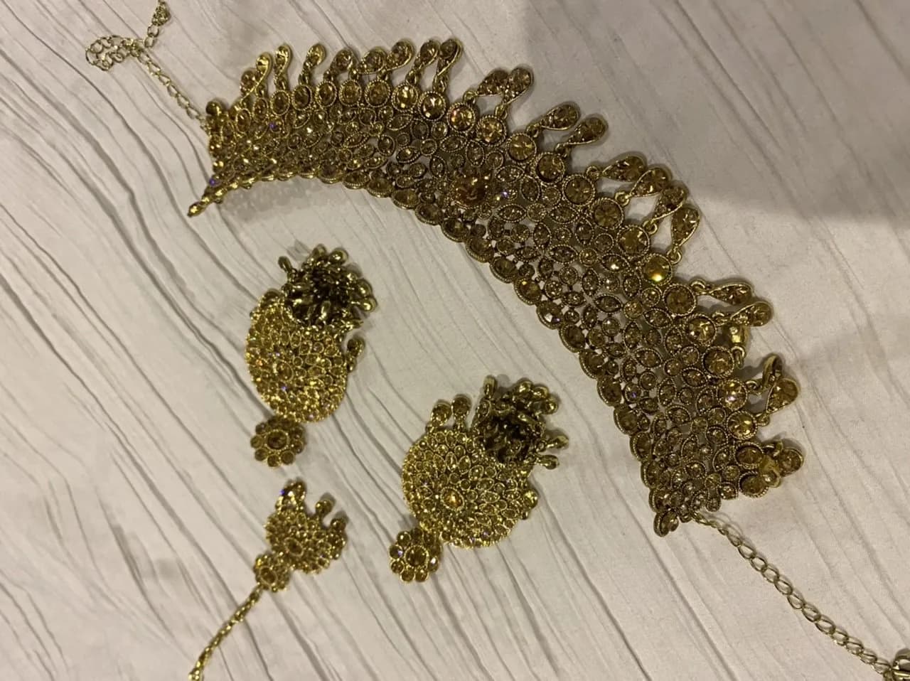 Gold — image 1