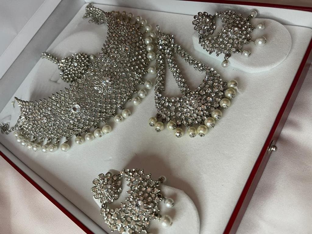 Asian jewellery — image 1