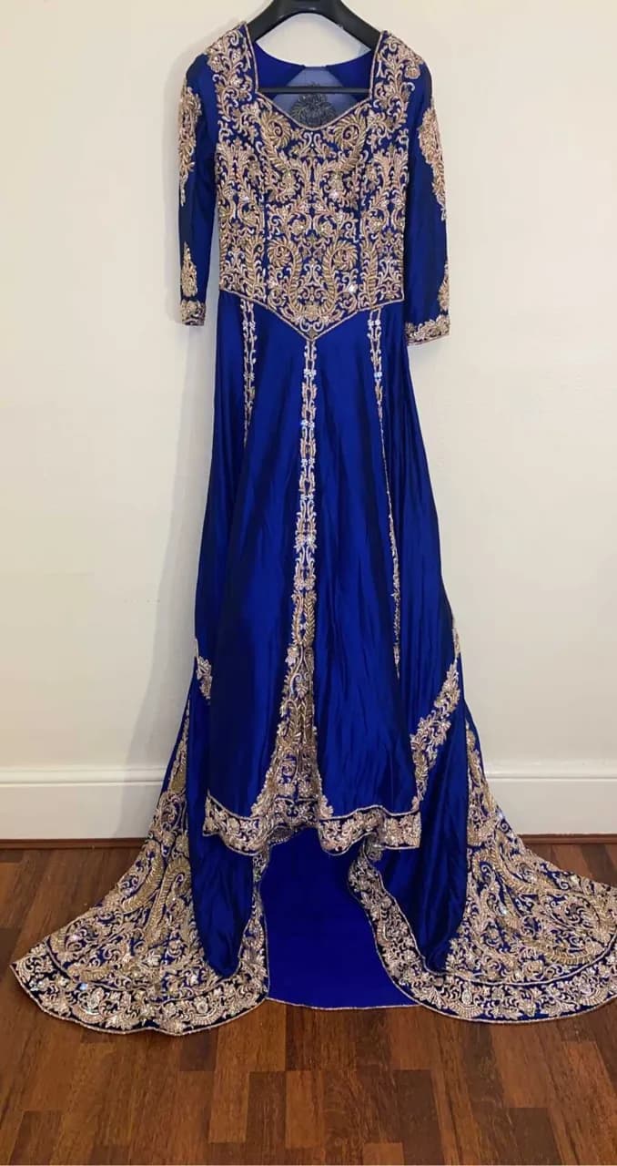 Bridal outfit — image 1
