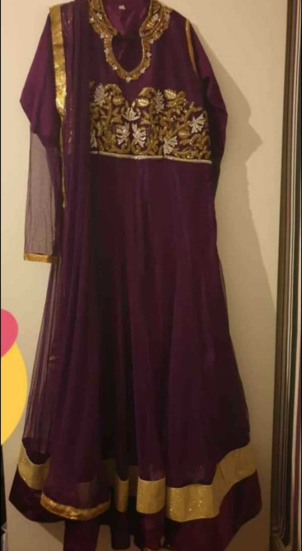 Beautiful Asian dress — image 1