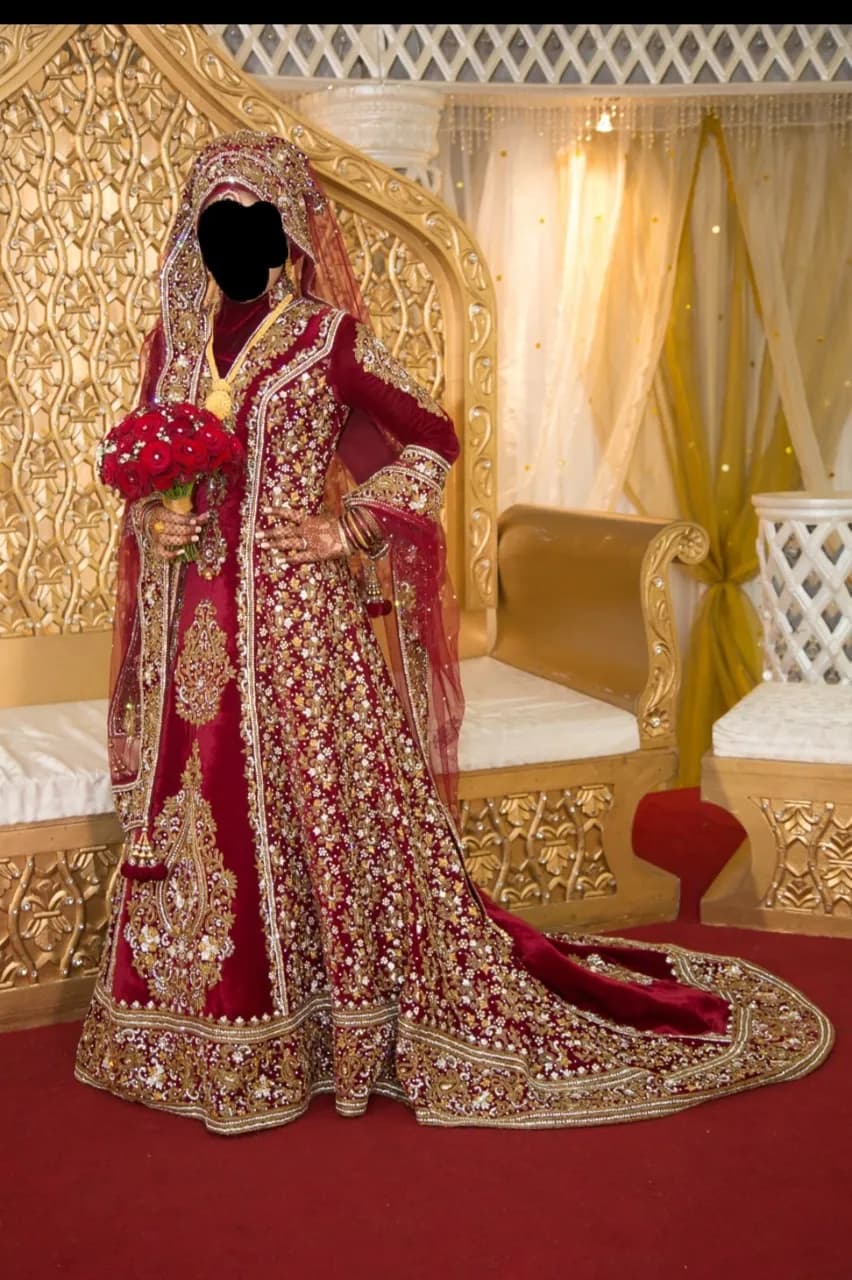Velvet bridal dress — image 1