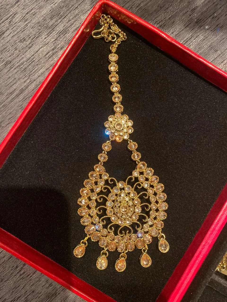 Antique Gold Kundan Jhumar/Tikka — image 1