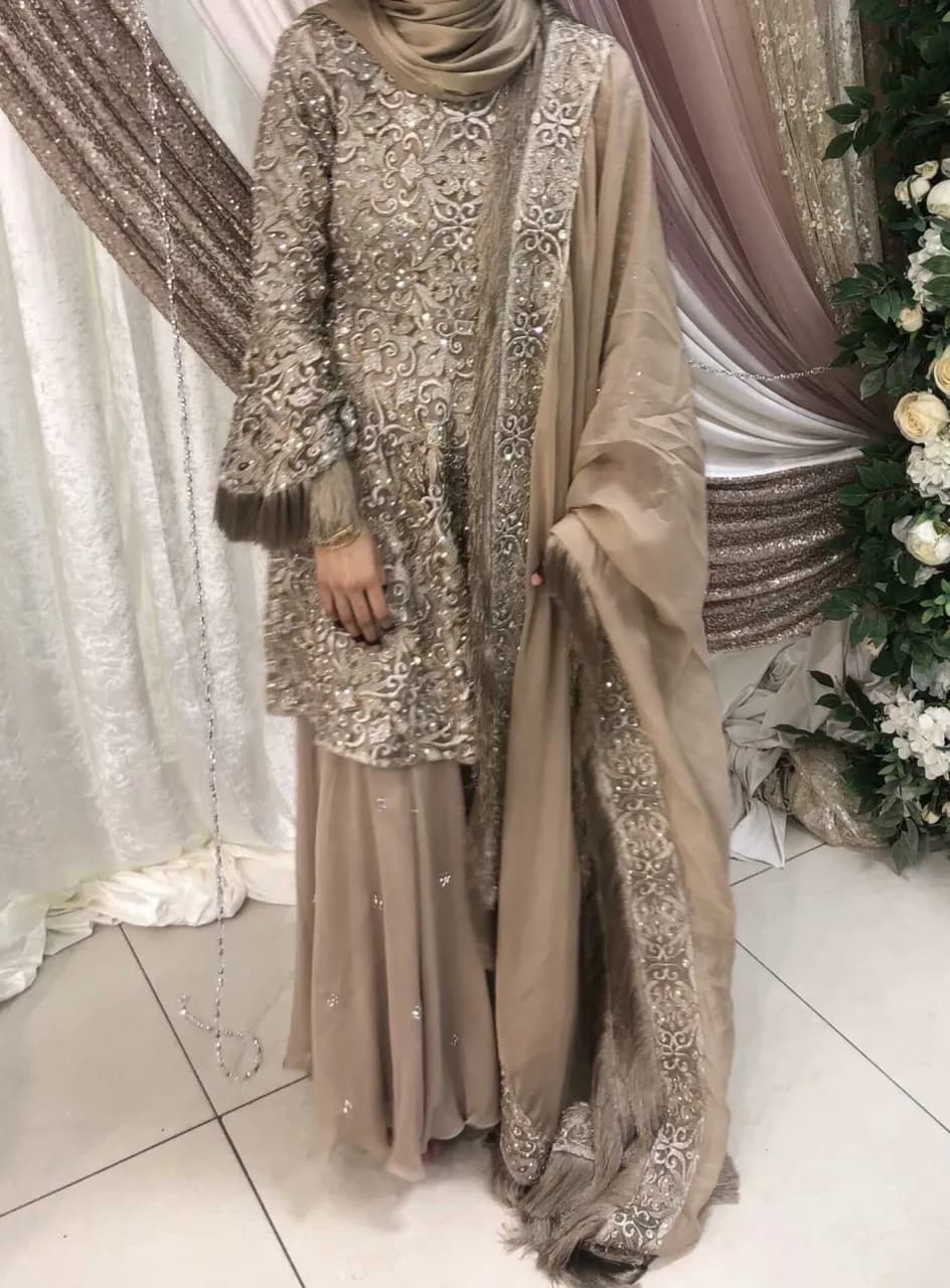 Beautiful champagne/mink bridesmaid outfit — image 1