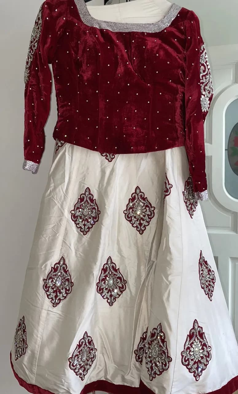Chiffons Bridesmaid Lengha And Blouse Size 8-10 — image 1