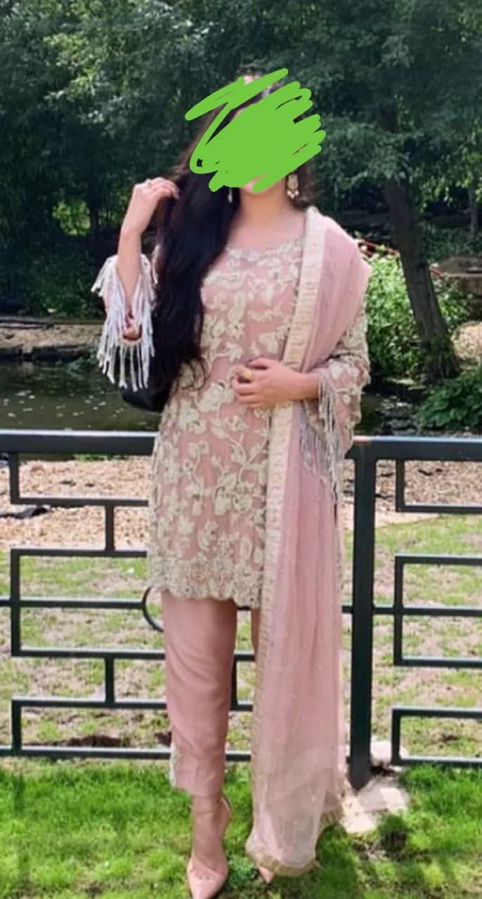 Nees London pink outfit — image 1