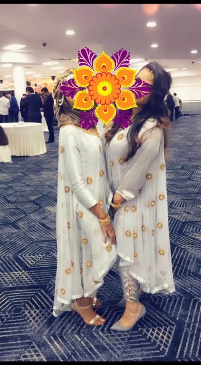 Formal/semi formal — image 1
