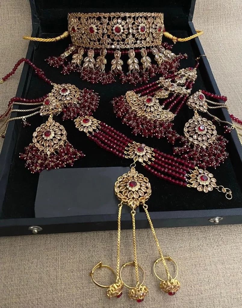 Deep red crystal bridal set — image 1