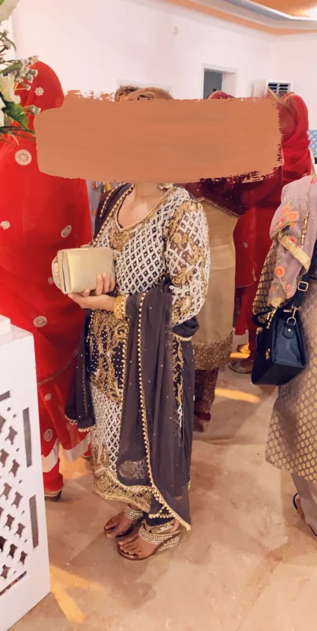 Heavy kameez salwar and dupatta — image 1