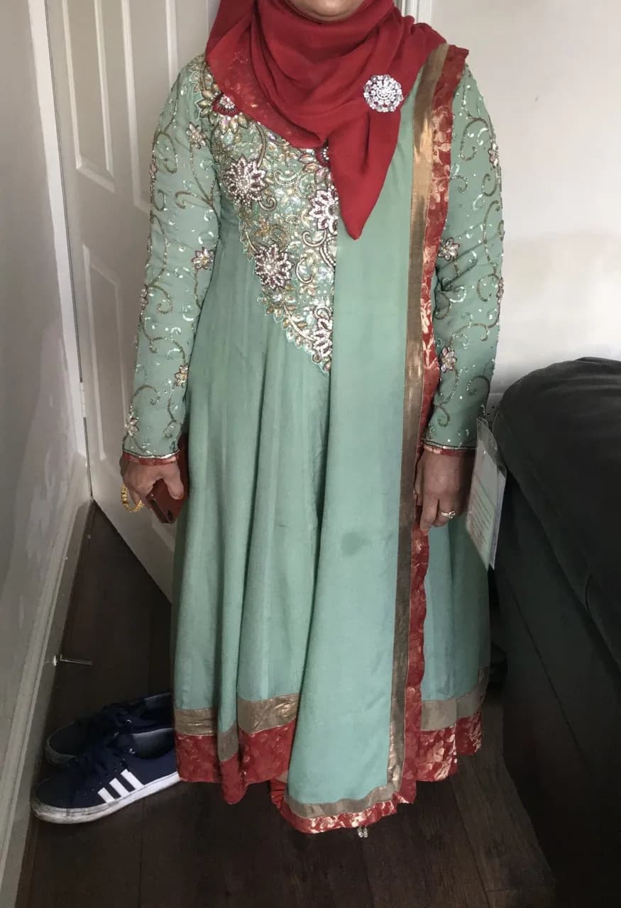 Formal dress — image 1