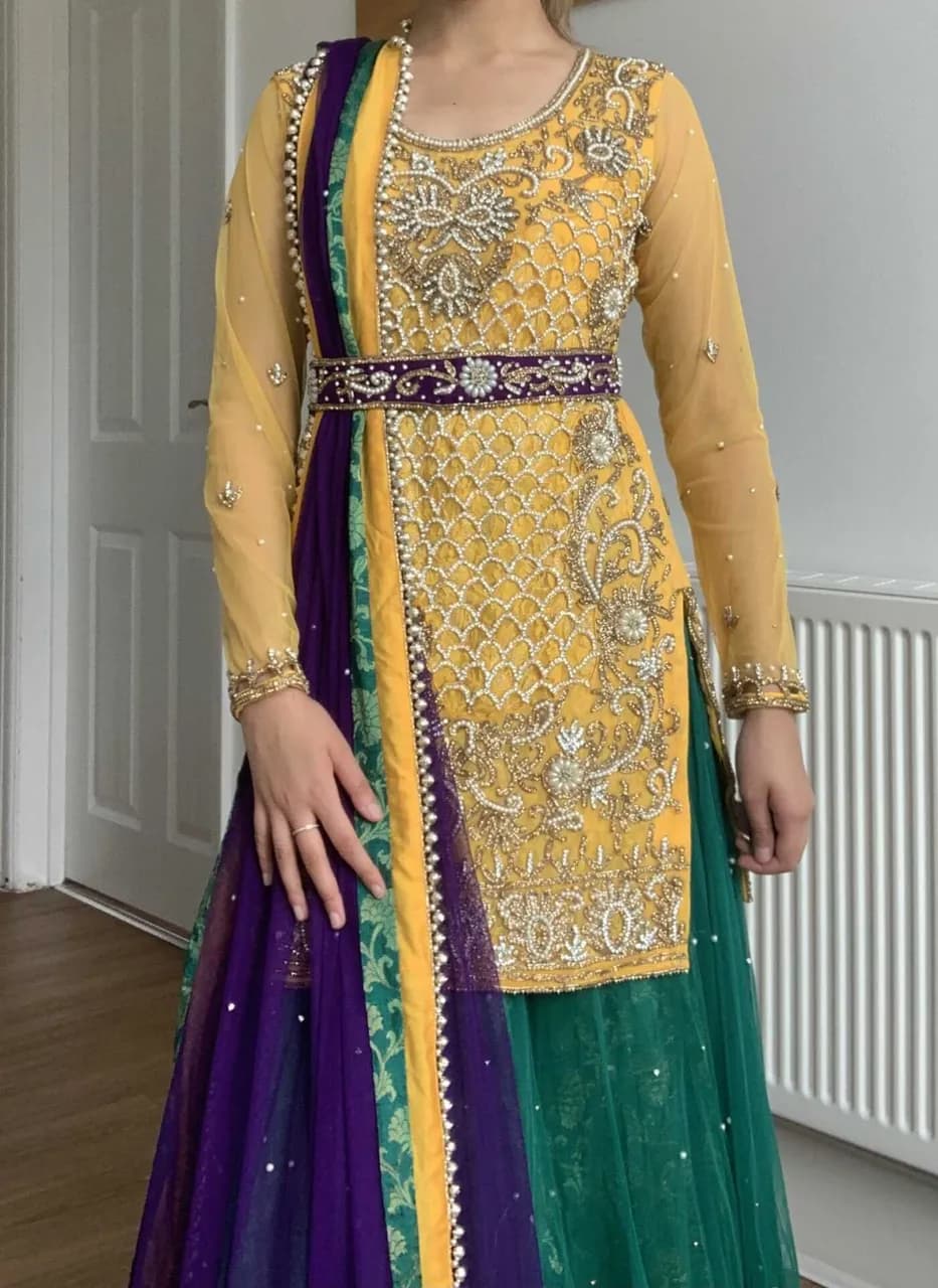 Kameez and Lengha with dupatta and waist belt — image 1