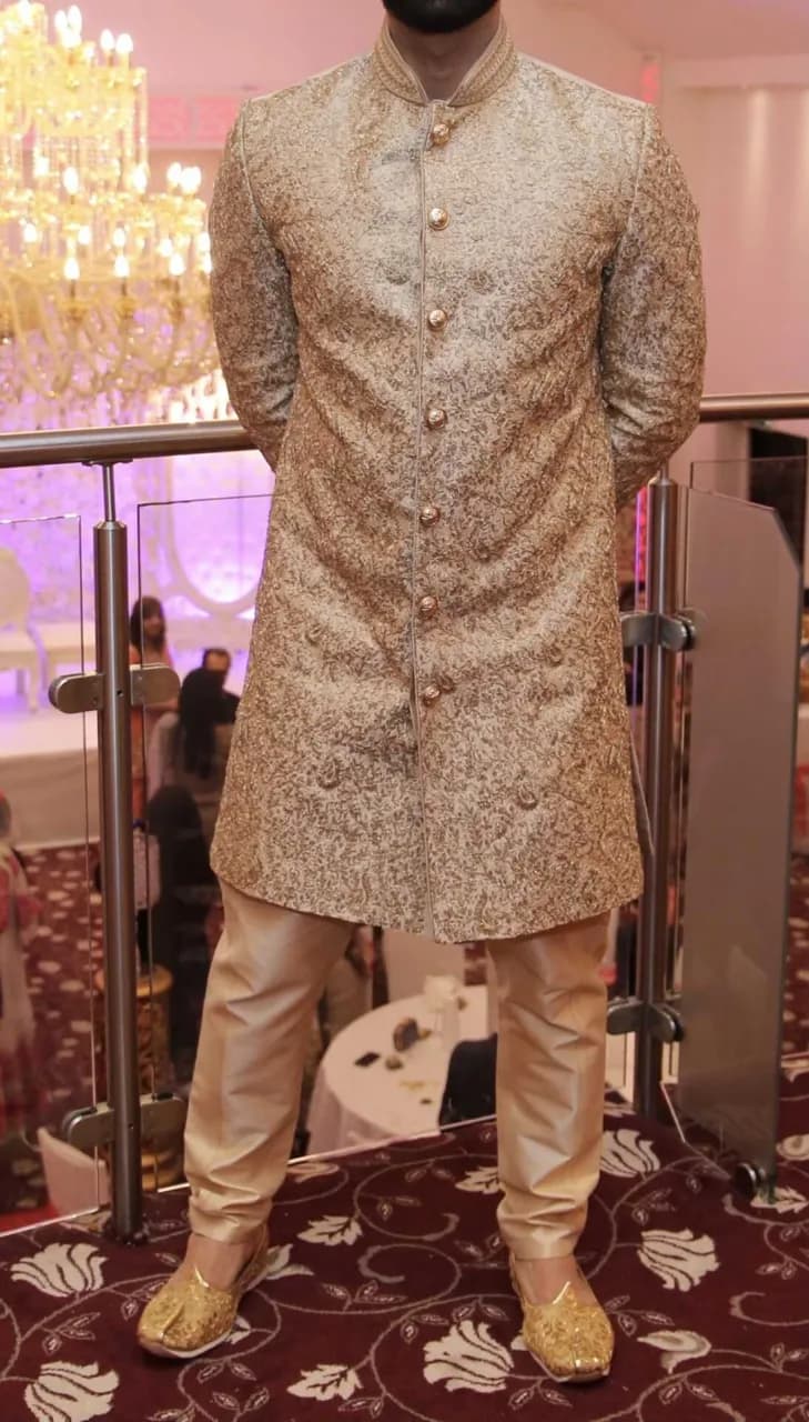 Luxury gold sherwani — image 1