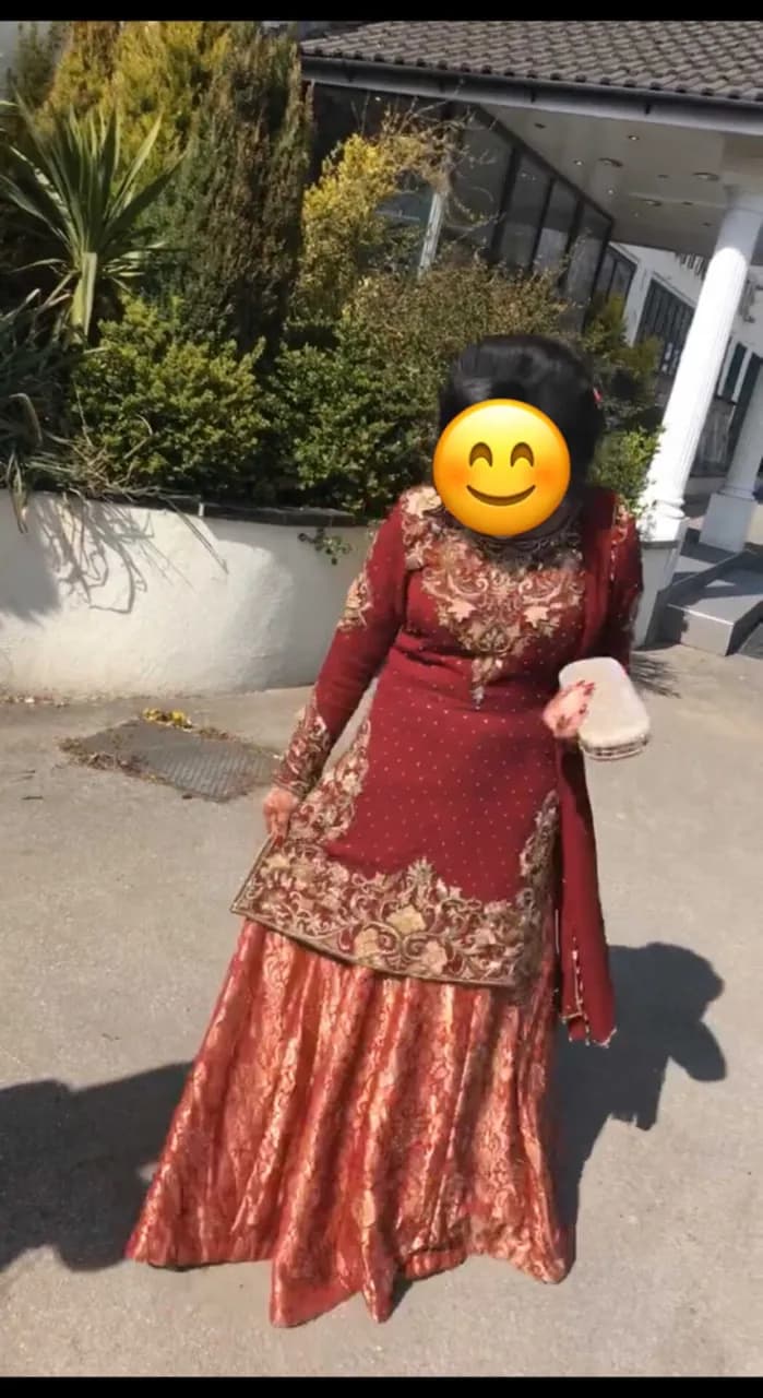 Partywear — image 1