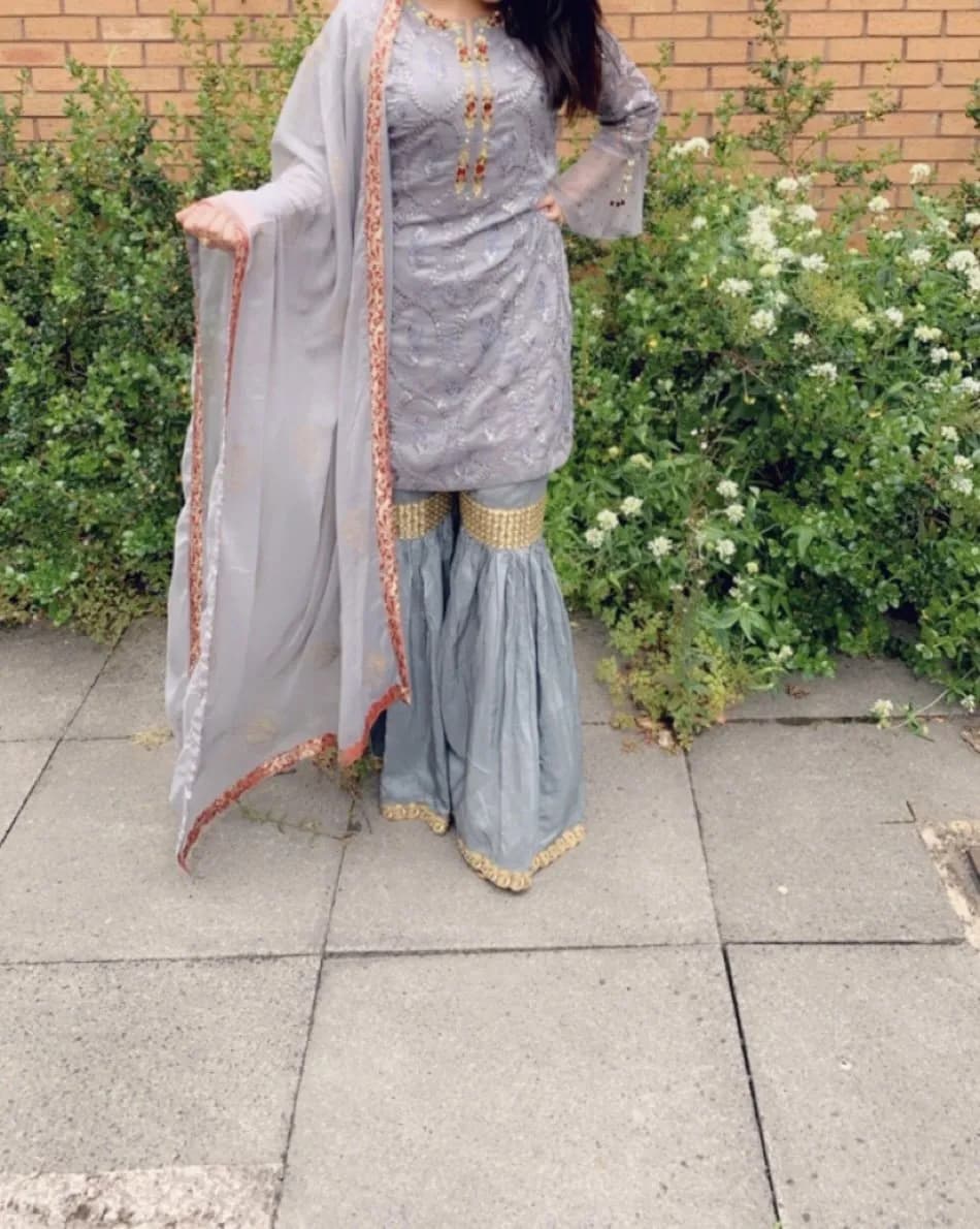 Grey and red Asian suit with gharara trousers and scarf — image 1