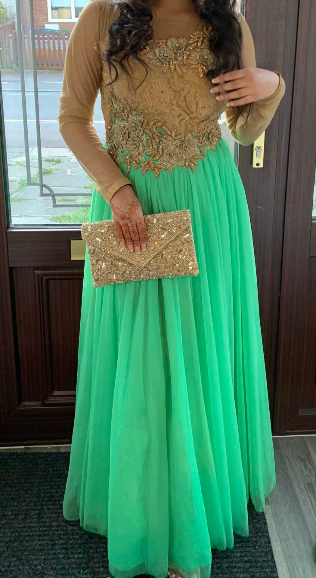 Wedding/prom dress — image 1