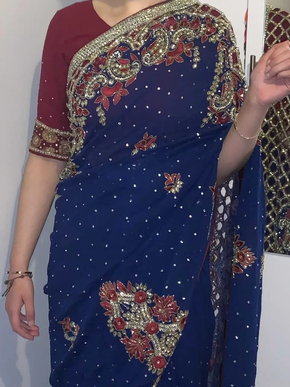 Sari — image 1