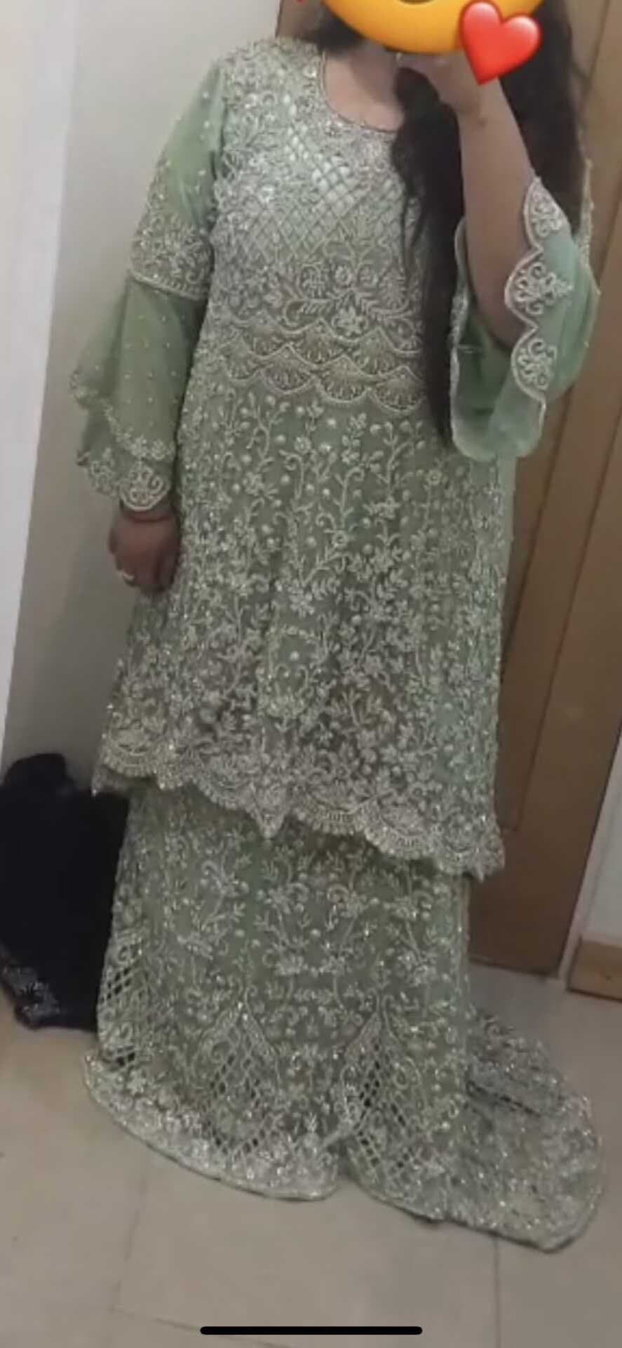 Wedding outfit — image 1